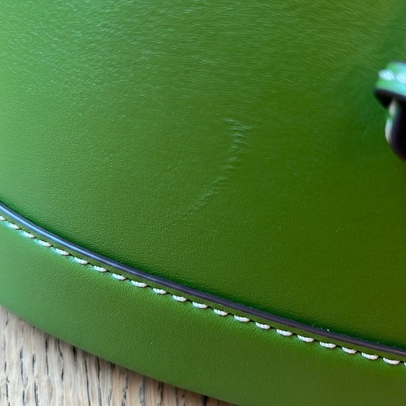 Tory Burch T Monogram Leather Bucket Bag - Picture 11 of 12